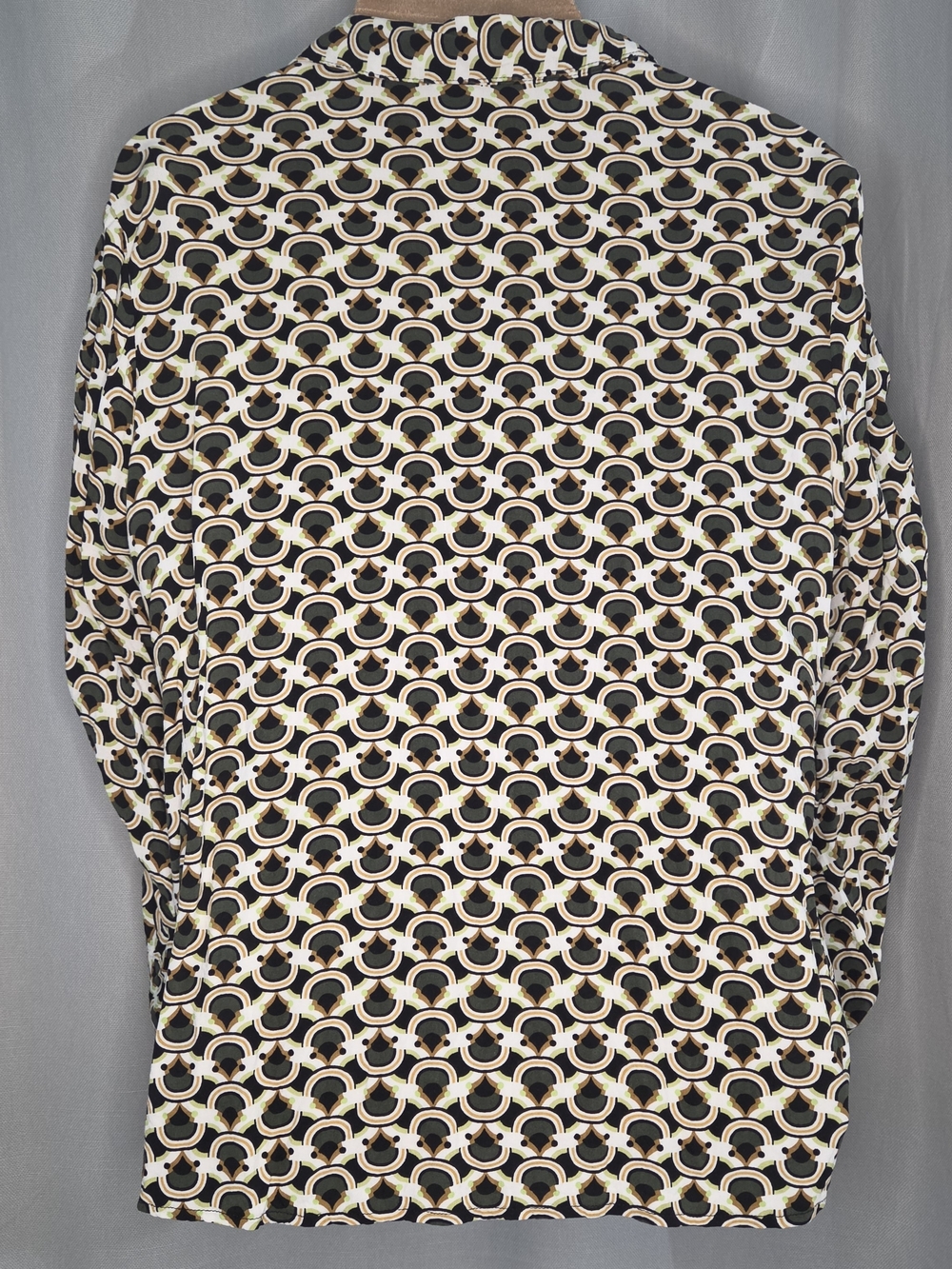 CatoPrinted V-Neck Button Front Blouse in Black & Cream Size 18/20 - Picture 2 of 9